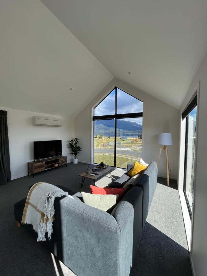 The Little Lake House Te Anau Esterno foto